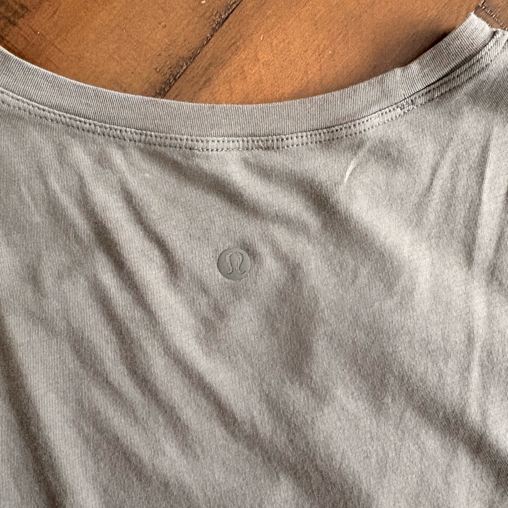 lululemon athletica Charcoal Short Sleeve Tee